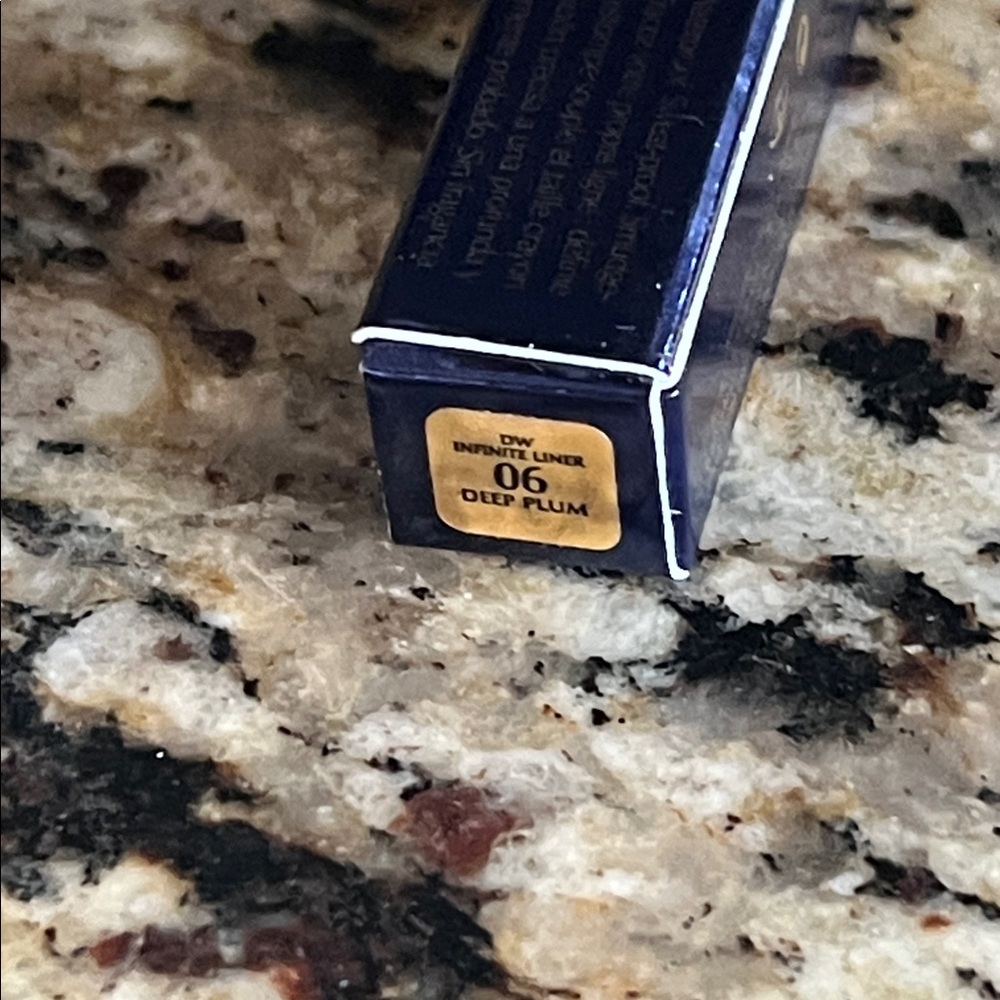 ⚡️🎃Estee Lauder Deep Plum Double Wear Waterproof Eyeliner - Picture 10 of 10